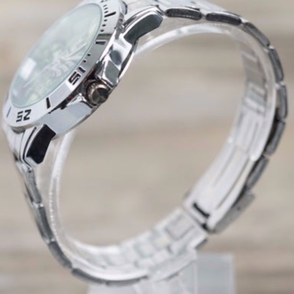 PEANUTS THE CAST CUSTOM STAINLESS STEEL WATCH NWT - Picture 4 of 7